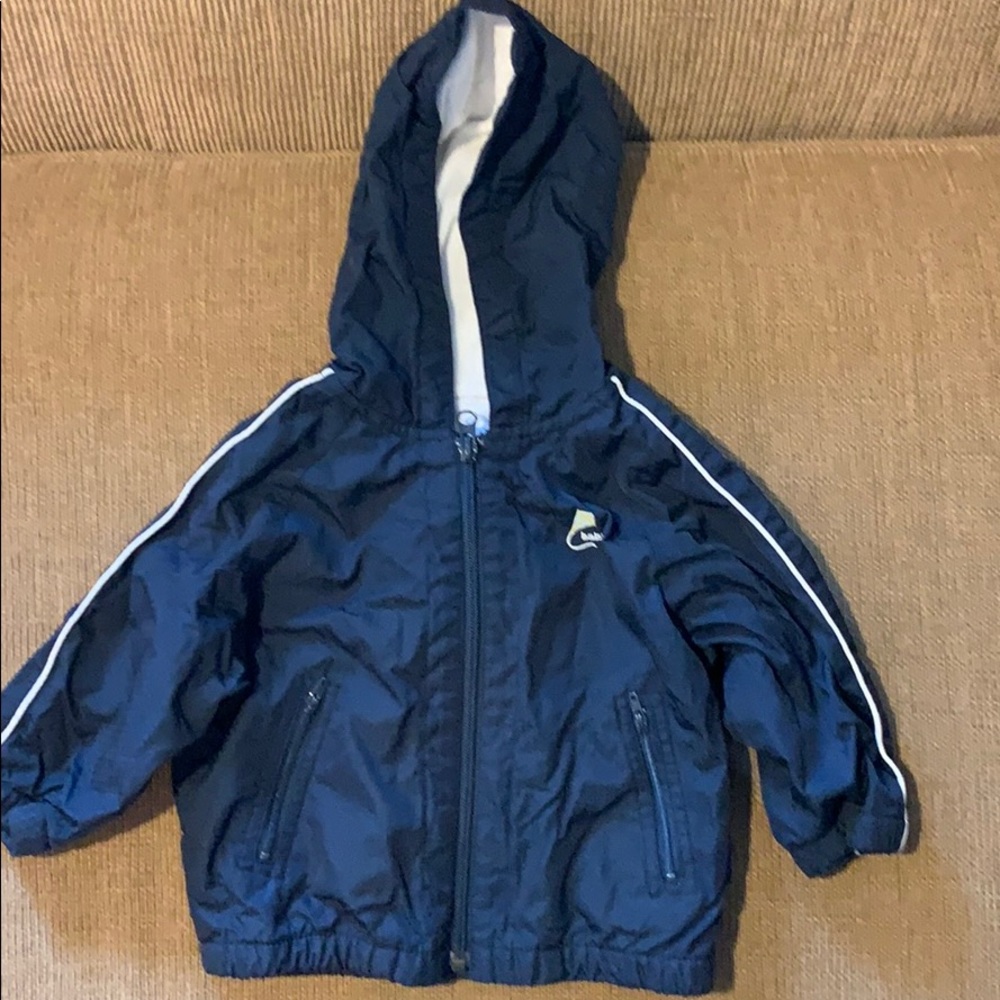 Boys clothing 18M Jacket raincoat GAP like new EUC